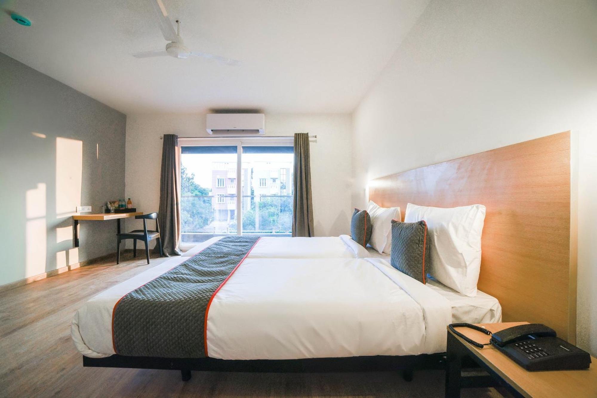 Townhouse 211 Laguna Ecr Near Juhu Beach Chennai Zewnętrze zdjęcie