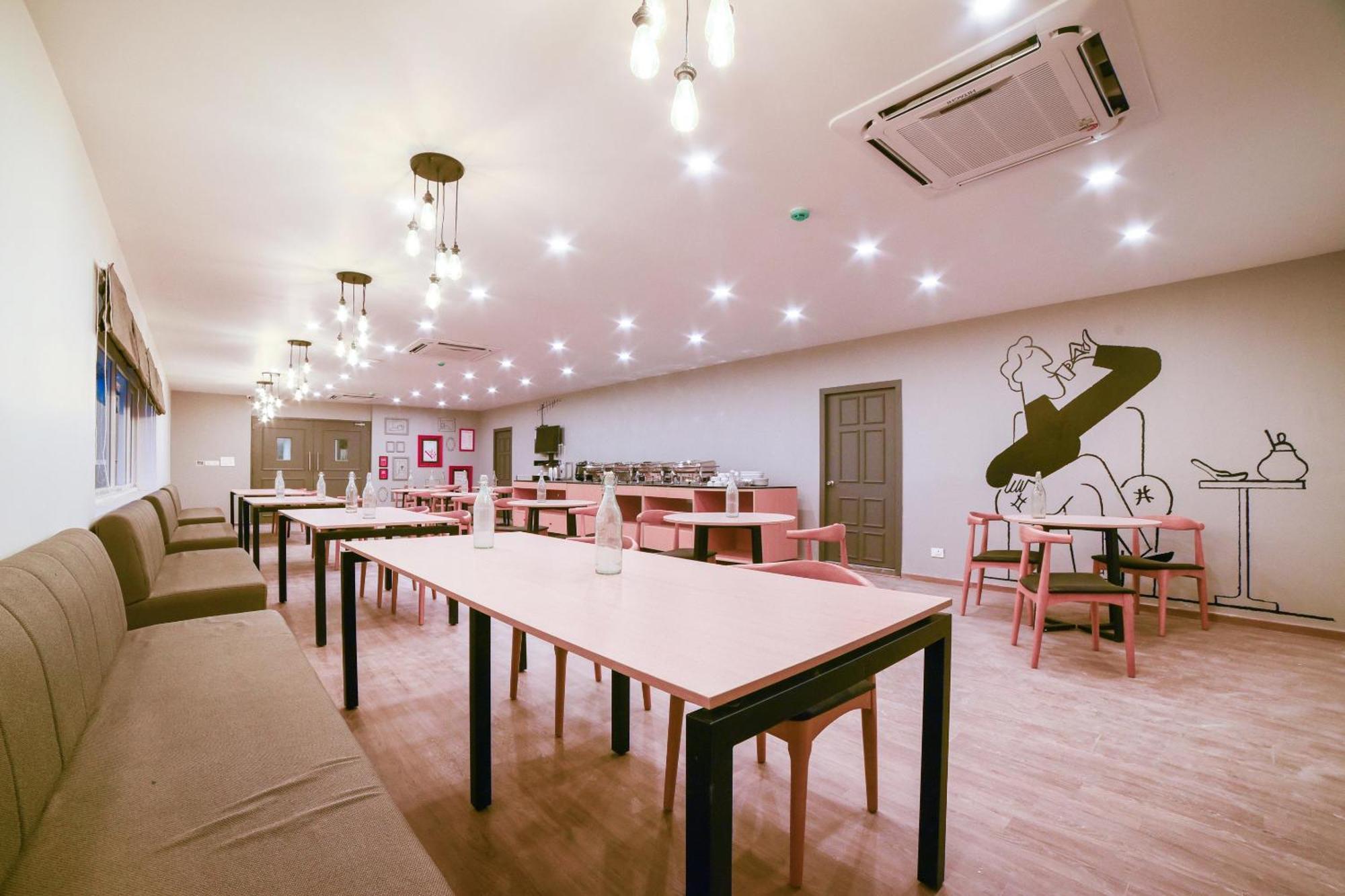 Townhouse 211 Laguna Ecr Near Juhu Beach Chennai Zewnętrze zdjęcie